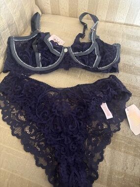 Savage X Fenty Deep Navy Lace Underwire Bra & Bikini Set